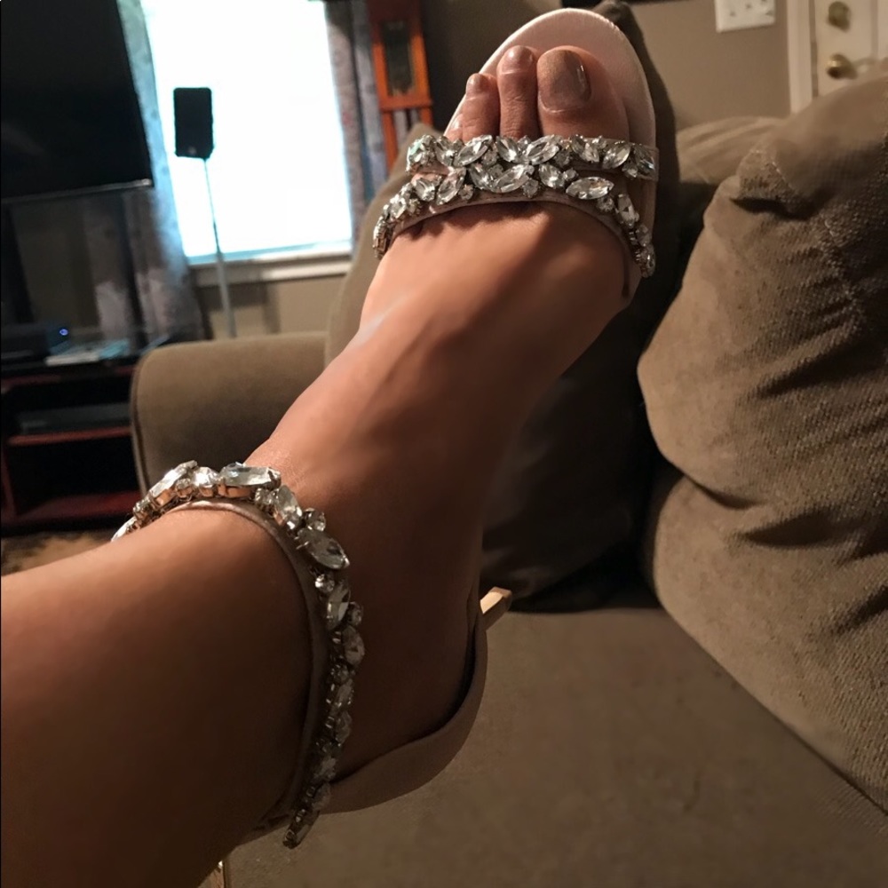 Badgley Mischka Jewel shoes